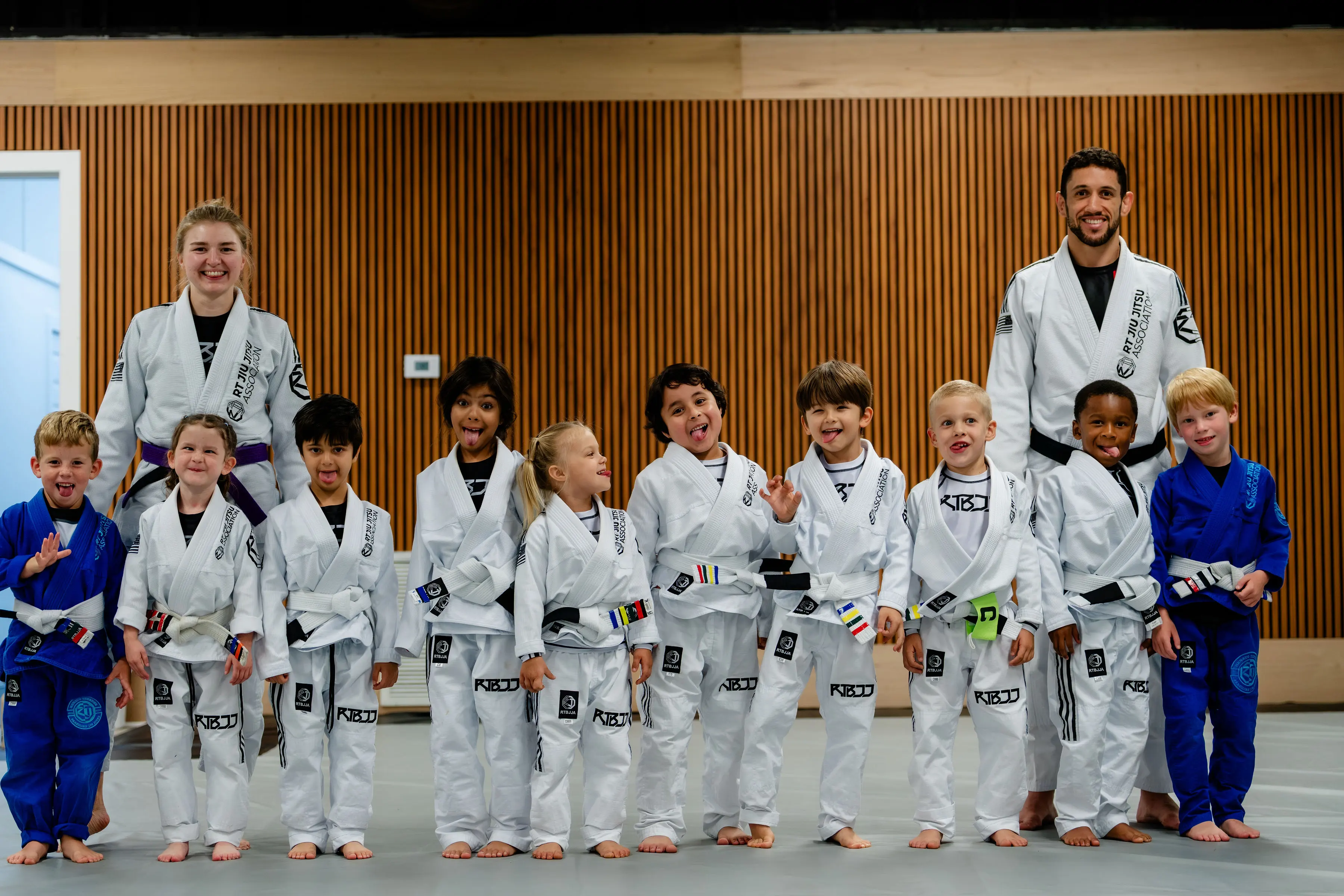 Kids Jiu Jitsu class at RT Beachside: the whole class lined up in their Gis with the instructors